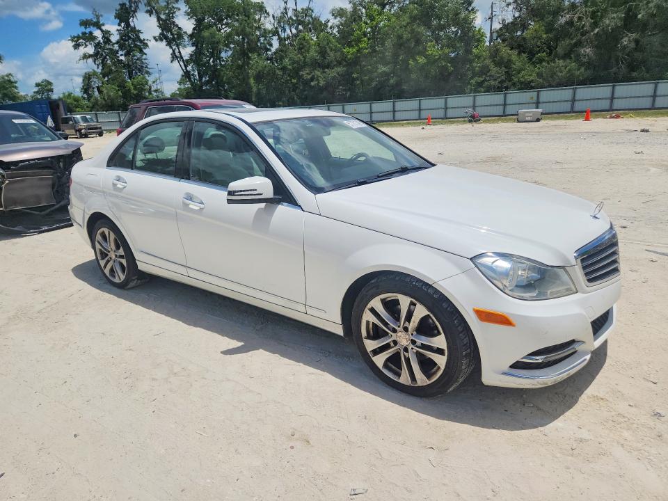 Продаж на аукціоні авто 2013 Mercedes-benz C, vin: WDDGF4HBXDR283587, номер лоту: 57701746