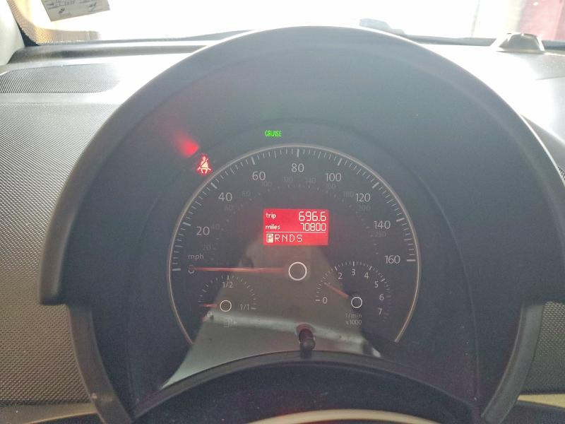 56679336 :رقم المزاد ، 3VWRW3AL9AM004933 vin ، 2010 Volkswagen New Beetle مزاد بيع