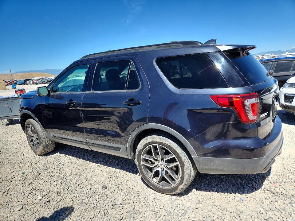 56493396 :رقم المزاد ، 1FM5K8GT6HGA43271 vin ، 2017 Ford Explorer مزاد بيع