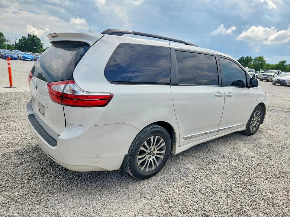Продажа на аукционе авто 2019 Toyota Sienna, vin: 5TDYZ3DC0KS972261, номер лота: 55592236
