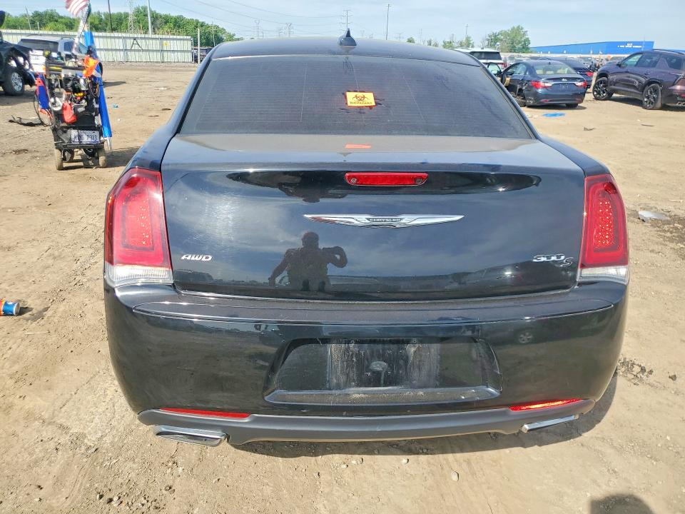 55788976 :رقم المزاد ، 2C3CCAGG1GH321259 vin ، 2016 Chrysler 300 مزاد بيع