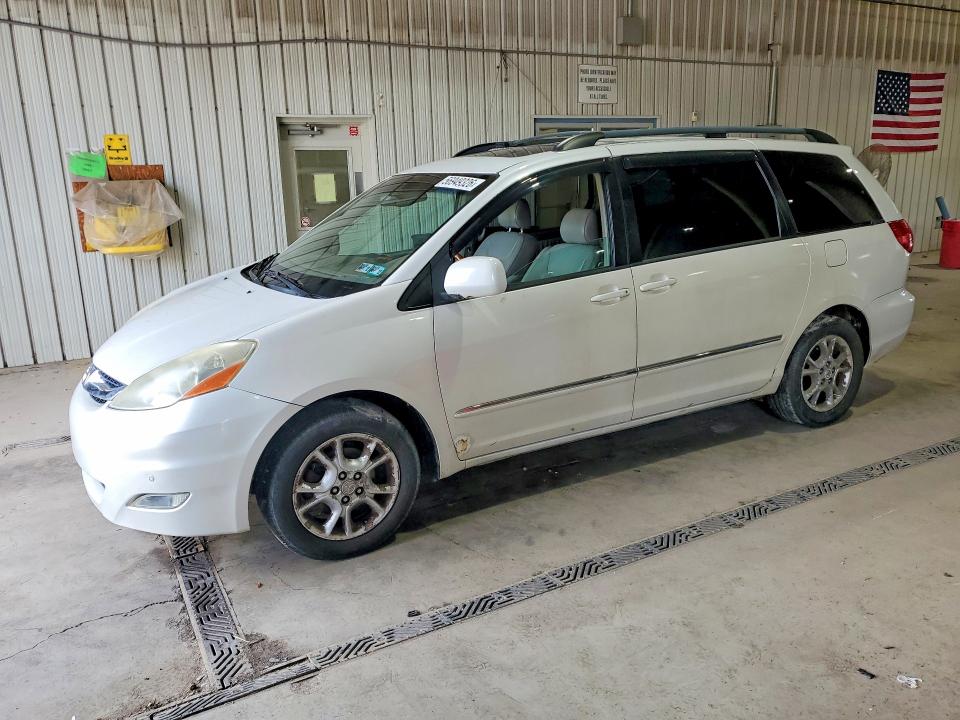 Продажа на аукционе авто 2006 Toyota Sienna, vin: 5TDBA22CX6S061810, номер лота: 56949326
