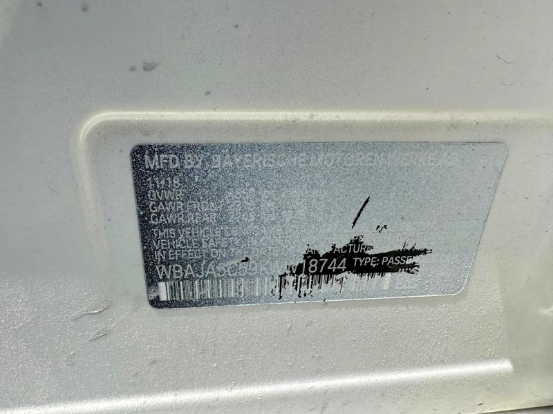 2019 Bmw 530 მანქანა იყიდება აუქციონზე, vin: WBAJA5C59KWW18744, აუქციონის ნომერი: 54454766