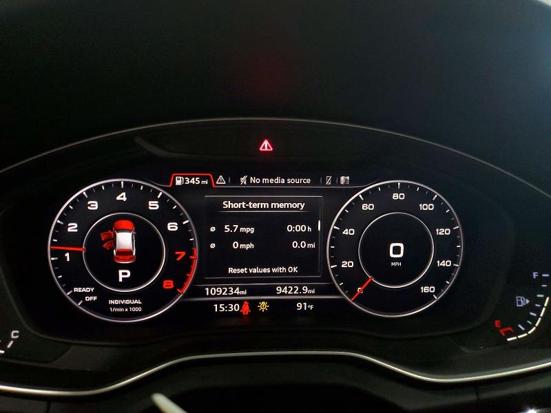 54904396 :رقم المزاد ، WA1BNAFY8J2200329 vin ، 2018 Audi Q5 مزاد بيع