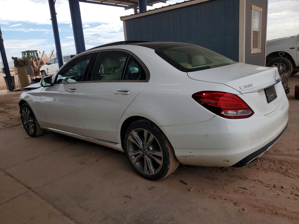 57048886 :رقم المزاد ، 55SWF4KB7HU231908 vin ، 2017 Mercedes-benz C مزاد بيع