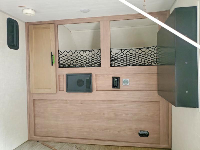 55145966 :رقم المزاد ، 4X4TRP110NR207181 vin ، 2022 Foresriver No Boundaries مزاد بيع