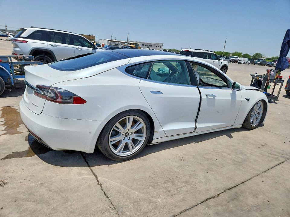 58943736 :رقم المزاد ، 5YJSA1E27LF411326 vin ، 2020 Tesla Model S مزاد بيع