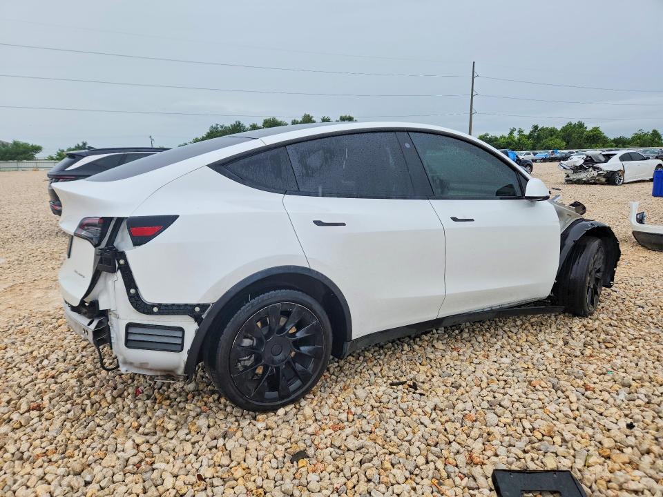 57134436 :رقم المزاد ، 5YJYGDEEXMF173851 vin ، 2021 Tesla Model Y مزاد بيع