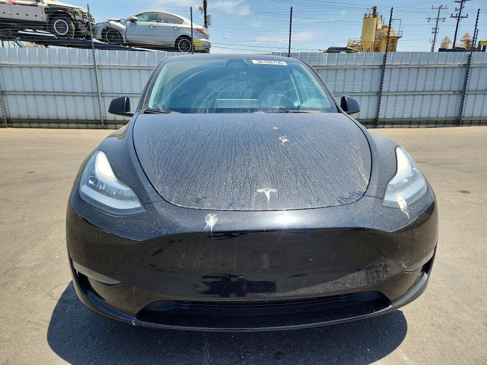 56166756 :رقم المزاد ، 7SAYGDEE8NF511378 vin ، 2022 Tesla Model Y مزاد بيع