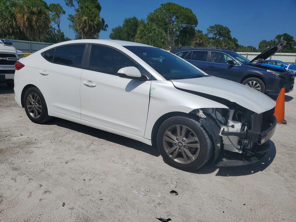 Продажа на аукционе авто 2018 Hyundai Elantra, vin: 5NPD84LF0JH249372, номер лота: 58025206