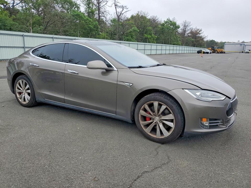 Продажа на аукционе авто 2015 Tesla Model S, vin: 5YJSA1H47FF097176, номер лота: 58096536