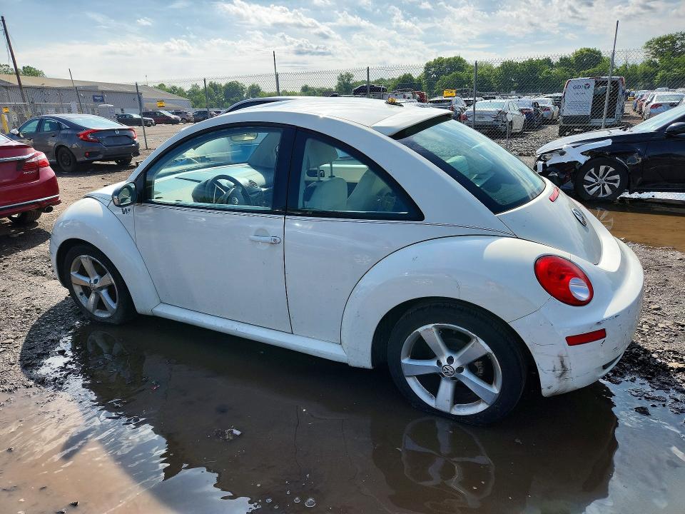 56499136 :رقم المزاد ، 3VWFG31C18M510461 vin ، 2008 Volkswagen New Beetle مزاد بيع