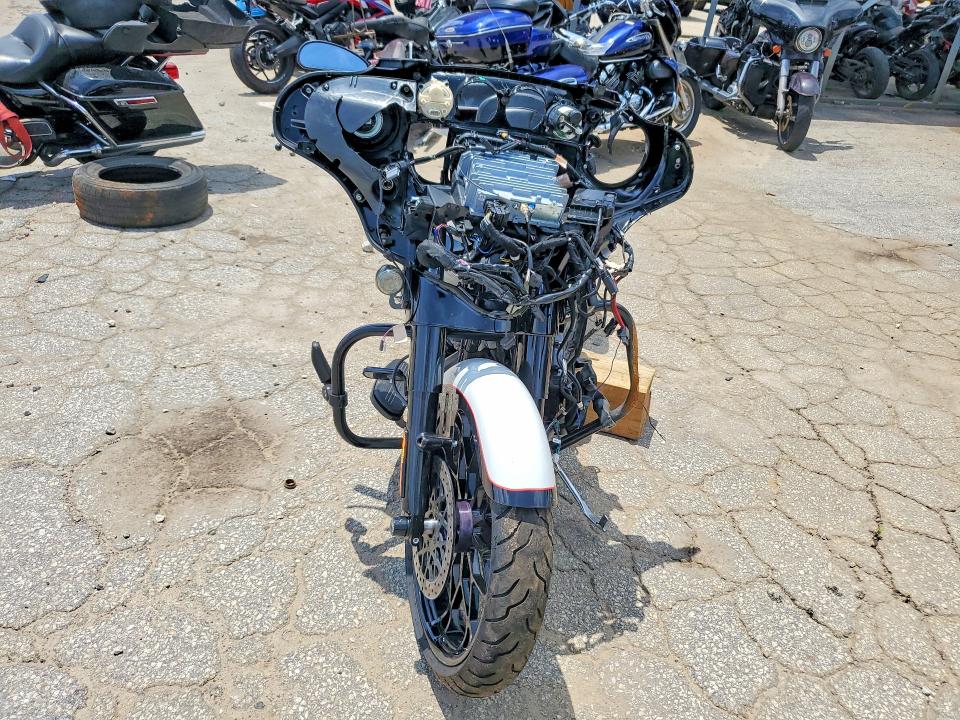 55497696 :رقم المزاد ، 1HD1KRP1XLB618113 vin ، 2020 Harley Davidson Flhxs مزاد بيع