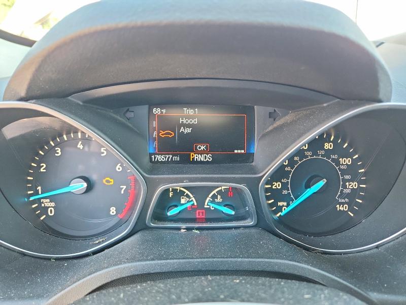 57400036 :رقم المزاد ، 1FMCU0JD3HUB00337 vin ، 2017 Ford Escape مزاد بيع