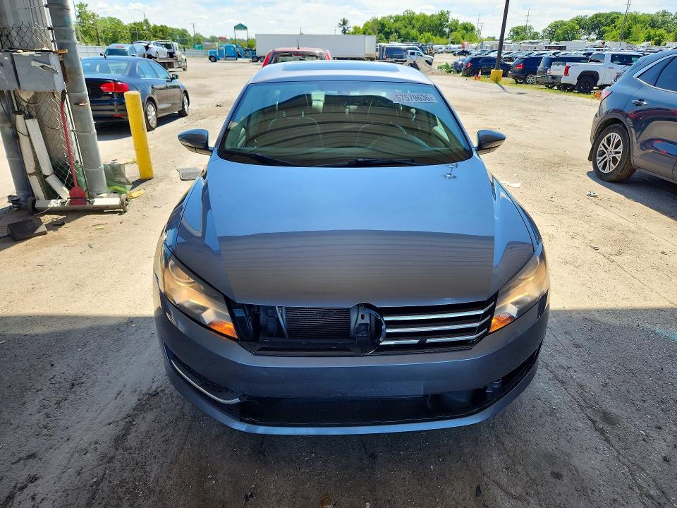 2012 Volkswagen Passat მანქანა იყიდება აუქციონზე, vin: 1VWBH7A38CC021813, აუქციონის ნომერი: 57579636
