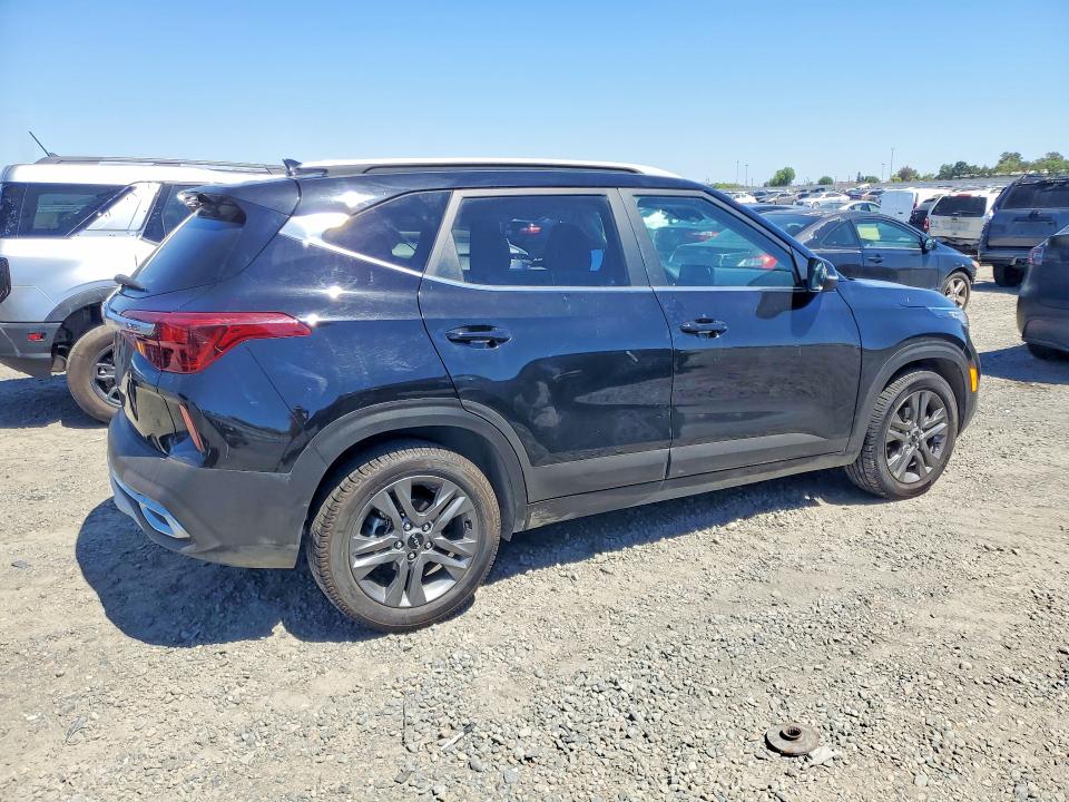 2023 Kia Seltos მანქანა იყიდება აუქციონზე, vin: KNDEU2AA6P7373655, აუქციონის ნომერი: 55643536
