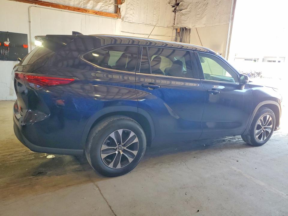 Продажа на аукционе авто 2020 Toyota Highlander, vin: 5TDGZRAH9LS005261, номер лота: 55670206
