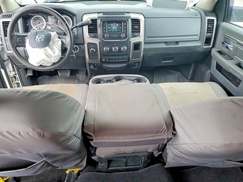56603226 :رقم المزاد ، 3C6UR5DL1FG638553 vin ، 2015 Ram 2500 مزاد بيع