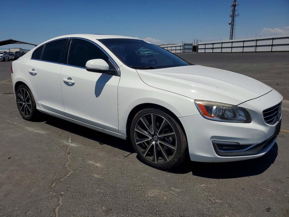 2016 Volvo S60 მანქანა იყიდება აუქციონზე, vin: YV126MFK5G2392490, აუქციონის ნომერი: 57732476