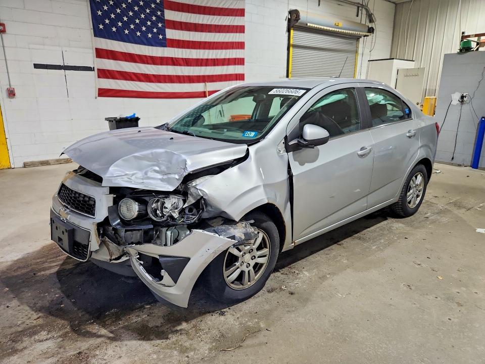56026606 :رقم المزاد ، 1G1JC5SH9F4175739 vin ، 2015 Chevrolet Sonic مزاد بيع