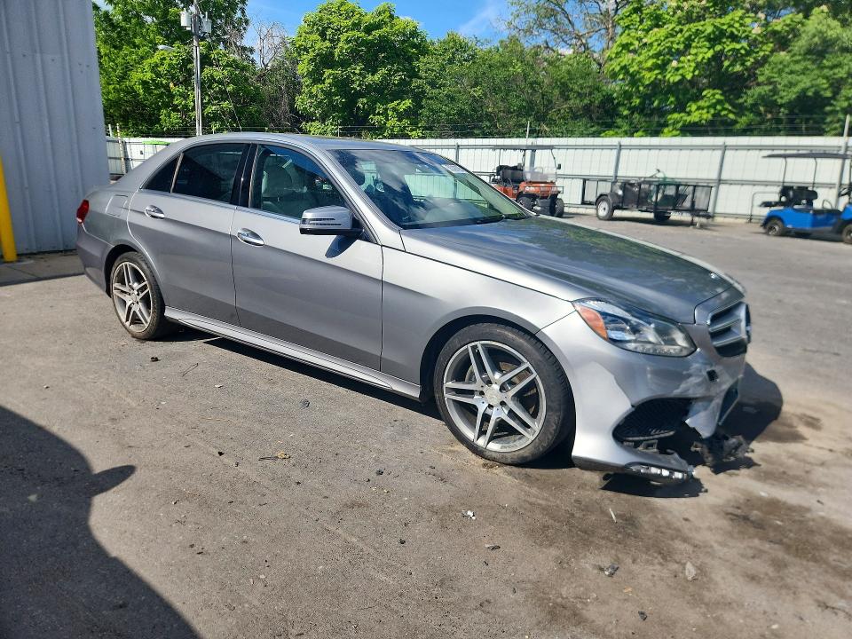55328796 :رقم المزاد ، WDDHF5KB7FB151451 vin ، 2015 Mercedes-benz E مزاد بيع