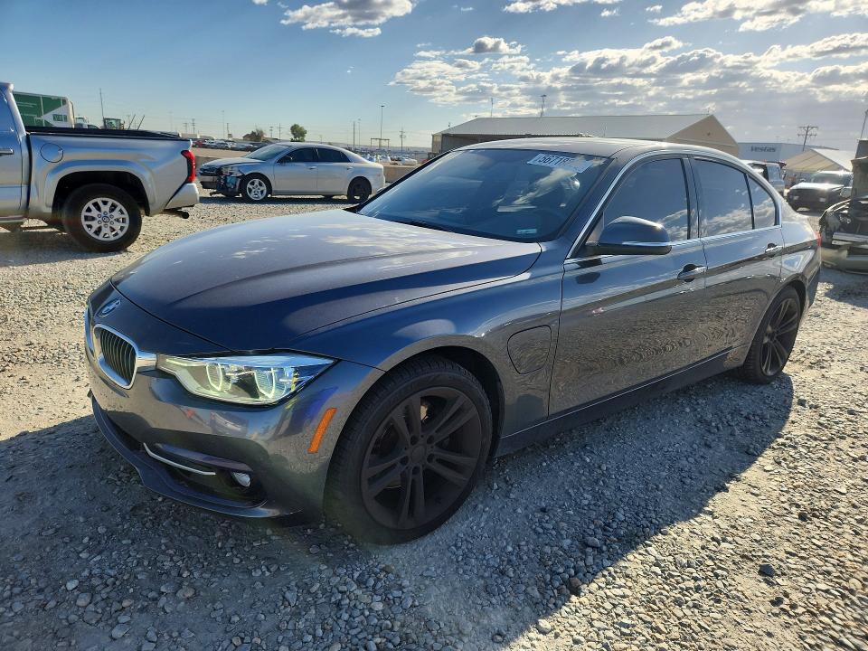 56718256 :رقم المزاد ، WBA8E1C51JA167509 vin ، 2018 Bmw 330e مزاد بيع