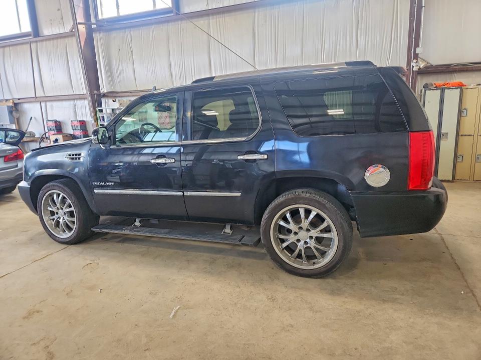 2011 Cadillac Escalade მანქანა იყიდება აუქციონზე, vin: 1GYS4BEF5BR194488, აუქციონის ნომერი: 57444166