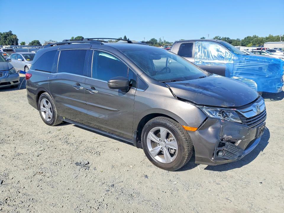 Продаж на аукціоні авто 2018 Honda Odyssey, vin: 5FNRL6H70JB060253, номер лоту: 59542646