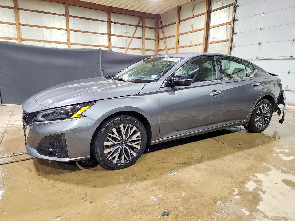Auction sale of the 2025 Nissan Altima, vin: 1N4BL4DWXSN393684, lot number: 57383356