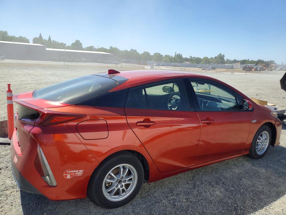 2017 Toyota Prius Prime მანქანა იყიდება აუქციონზე, vin: JTDKARFP7H3064223, აუქციონის ნომერი: 57263536