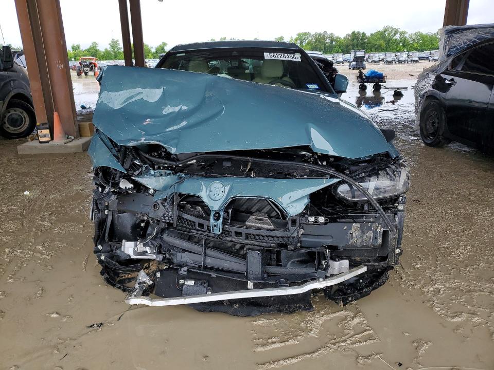 56228456 :رقم المزاد ، WBY23HD04SFV76388 vin ، 2025 Bmw I4 مزاد بيع