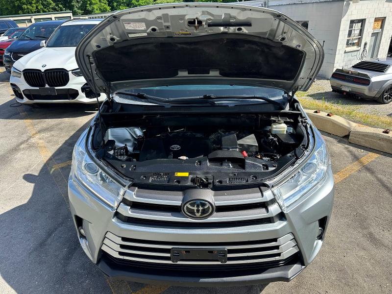 Продаж на аукціоні авто 2018 Toyota Highlander, vin: 5TDBZRFH4JS906070, номер лоту: 58079316