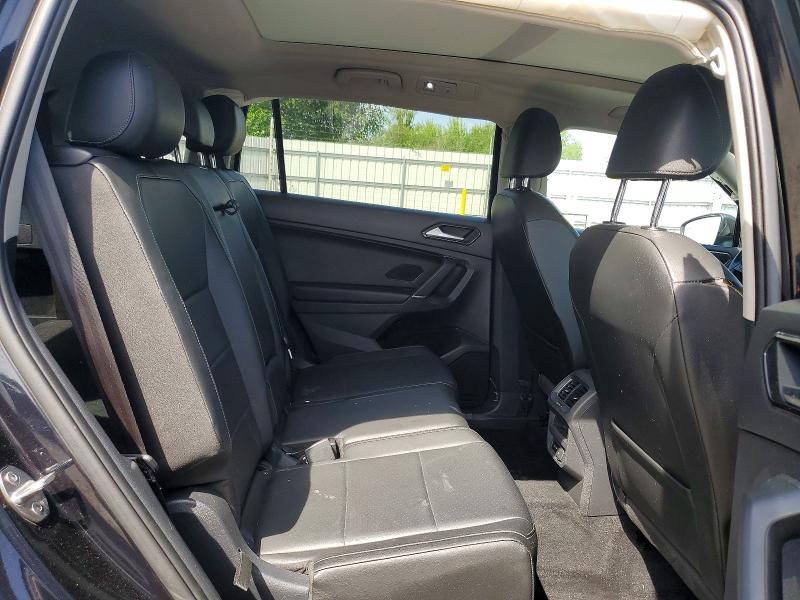 Продажа на аукционе авто 2018 Volkswagen Tiguan, vin: 3VV2B7AX3JM219896, номер лота: 58411046