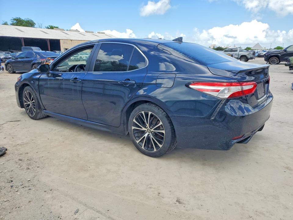 57172536 :رقم المزاد ، 4T1M11AK1LU978410 vin ، 2020 Toyota Camry مزاد بيع