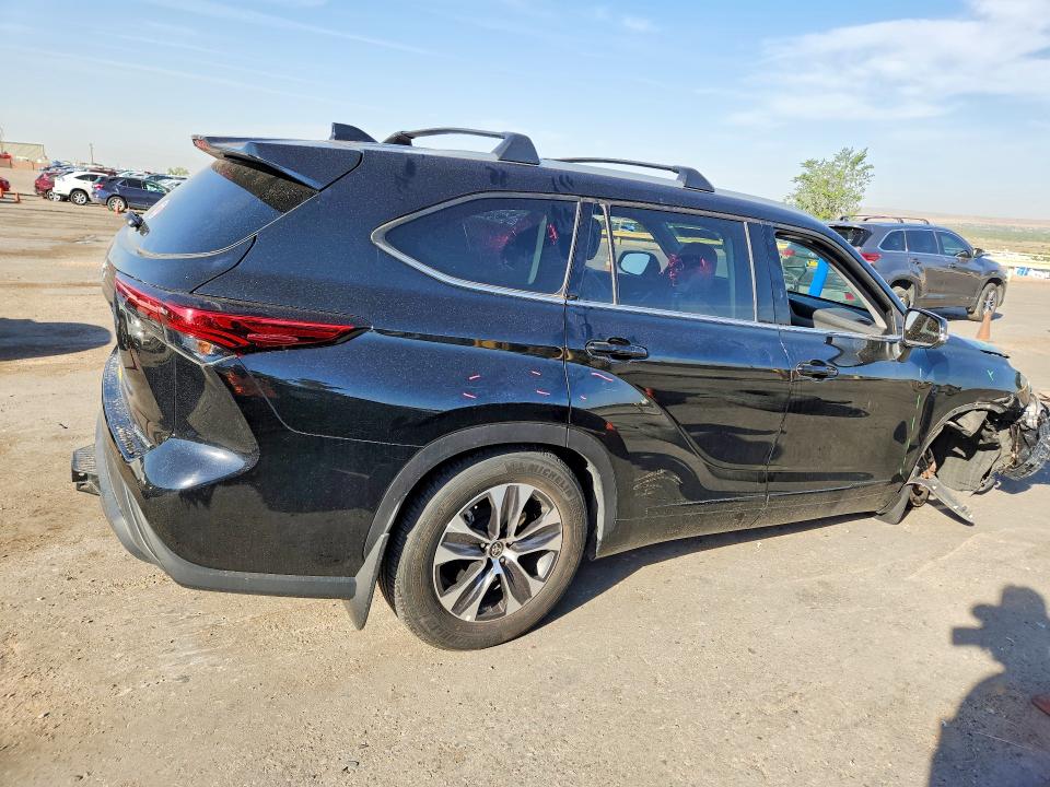 Продажа на аукционе авто 2022 Toyota Highlander, vin: 5TDHZRBH1NS245443, номер лота: 57923426