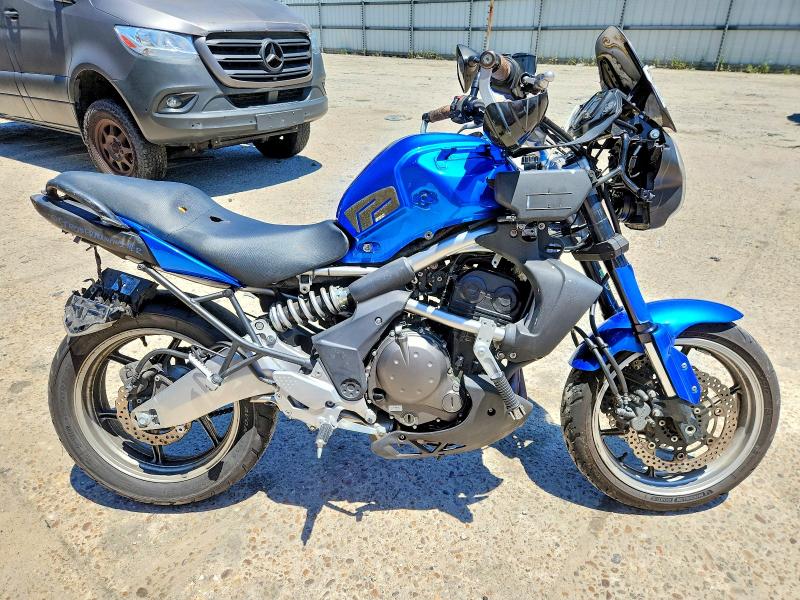 55890096 :رقم المزاد ، JKALEEA109A039269 vin ، 2009 Kawasaki Le650 مزاد بيع