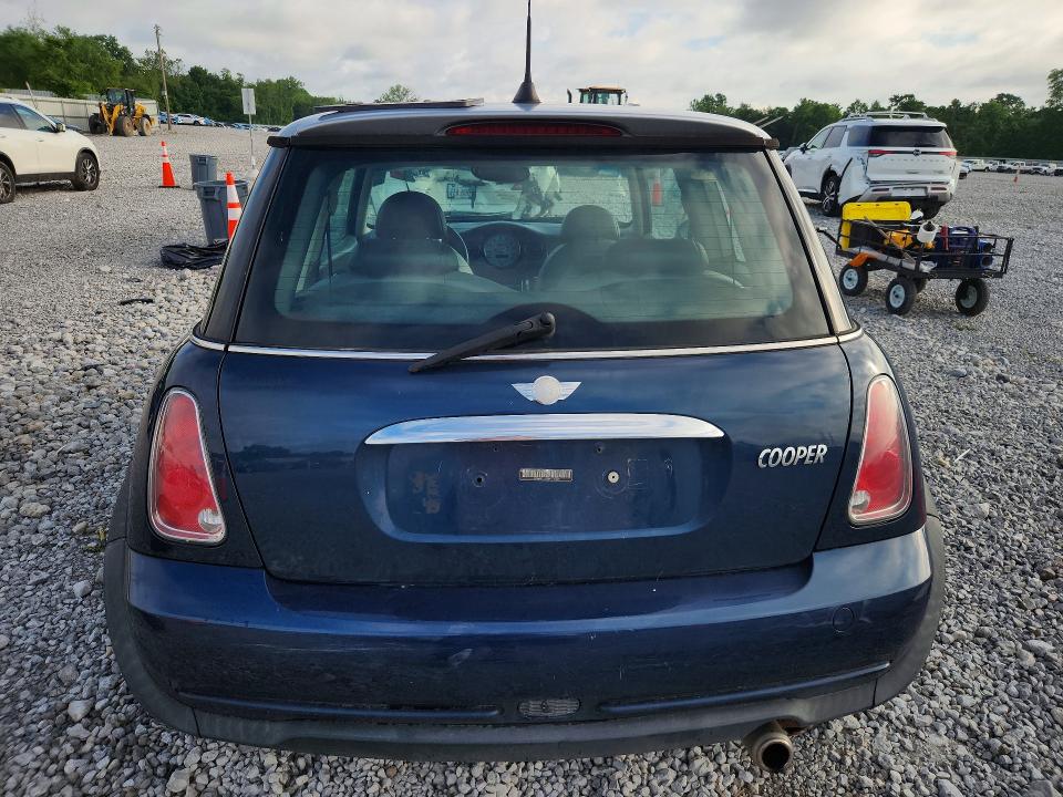 2006 Mini Cooper მანქანა იყიდება აუქციონზე, vin: WMWRC33556TJ75954, აუქციონის ნომერი: 55410986