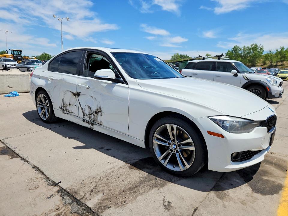 2015 Bmw 328 მანქანა იყიდება აუქციონზე, vin: WBA3B3G57FNT17695, აუქციონის ნომერი: 56367346
