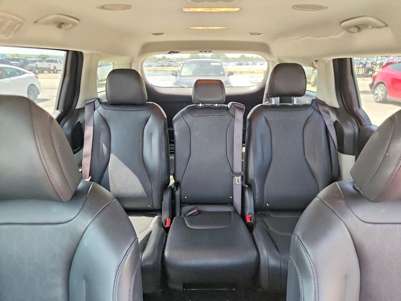 2023 Kia Carnival მანქანა იყიდება აუქციონზე, vin: KNDNB4H36P6236973, აუქციონის ნომერი: 58741666