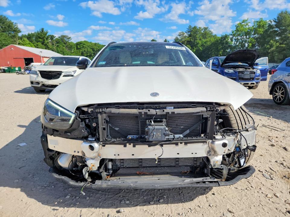 57748496 :رقم المزاد ، W1KZH6AB6NB032696 vin ، 2022 Mercedes-benz E مزاد بيع