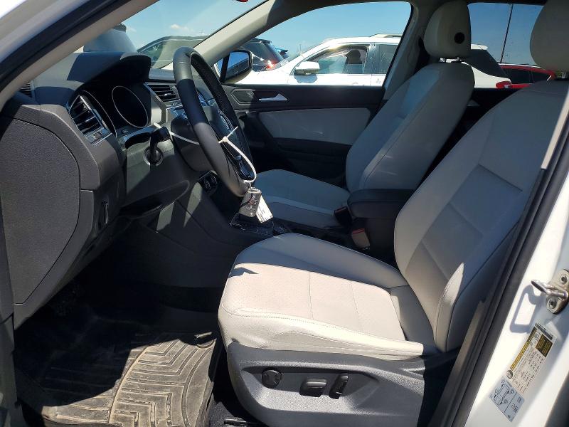 55601716 :رقم المزاد ، 3VV2B7AX9MM020999 vin ، 2021 Volkswagen Tiguan مزاد بيع