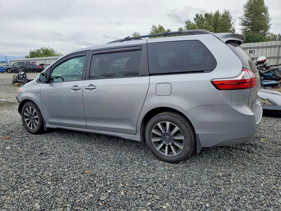 Продажа на аукционе авто 2018 Toyota Sienna, vin: 5TDDZ3DC3JS206294, номер лота: 58763576