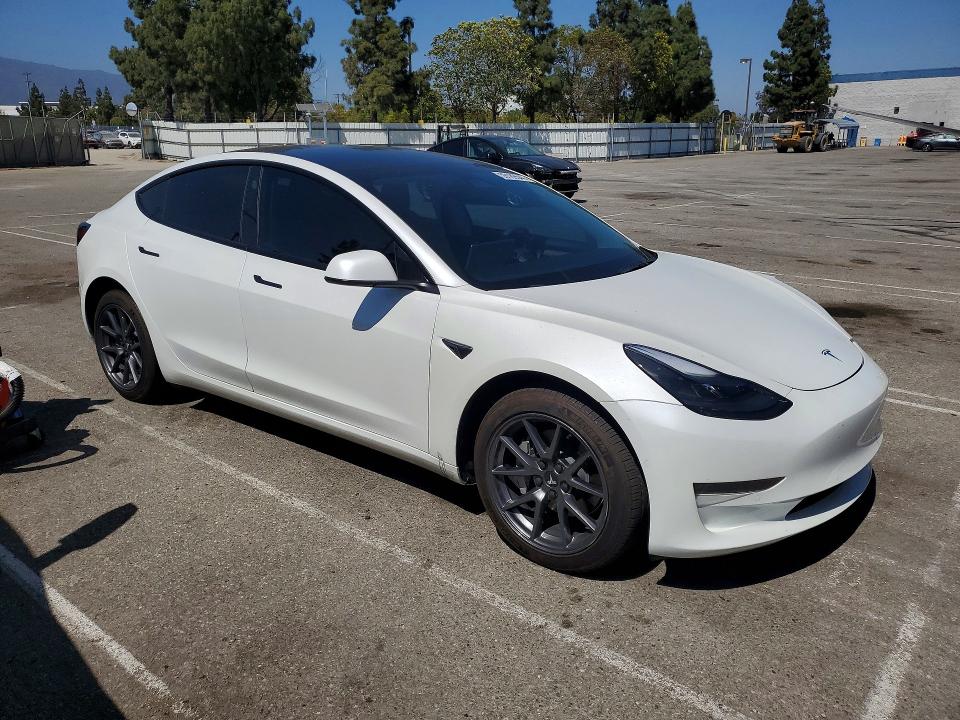 59189546 :رقم المزاد ، 5YJ3E1EA0NF148311 vin ، 2022 Tesla Model 3 مزاد بيع