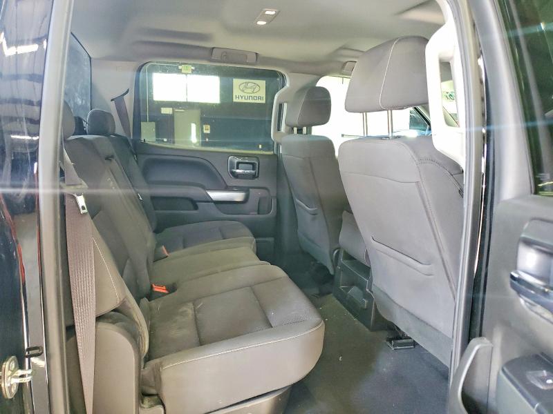 Продаж на аукціоні авто 2018 Chevrolet Silverado, vin: 3GCUKREC6JG582461, номер лоту: 56984106