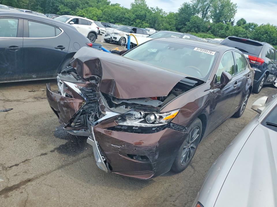 57039576 :رقم المزاد ، JTHBW1GG1G2119981 vin ، 2016 Lexus Es مزاد بيع