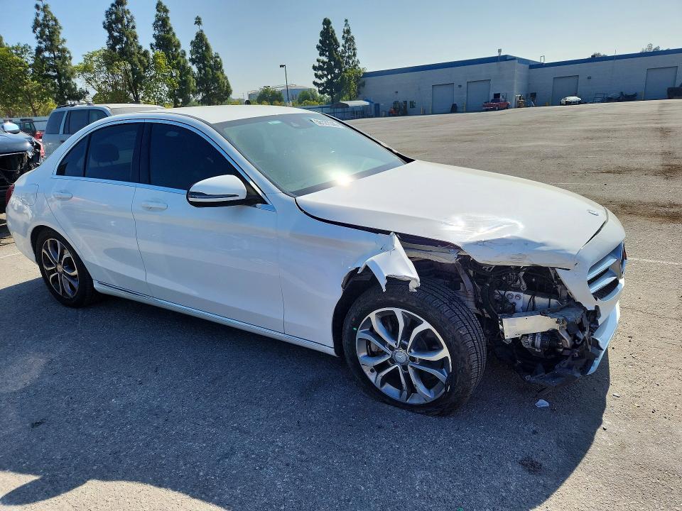 58127346 :رقم المزاد ، 55SWF4JB9GU125329 vin ، 2016 Mercedes-benz C مزاد بيع