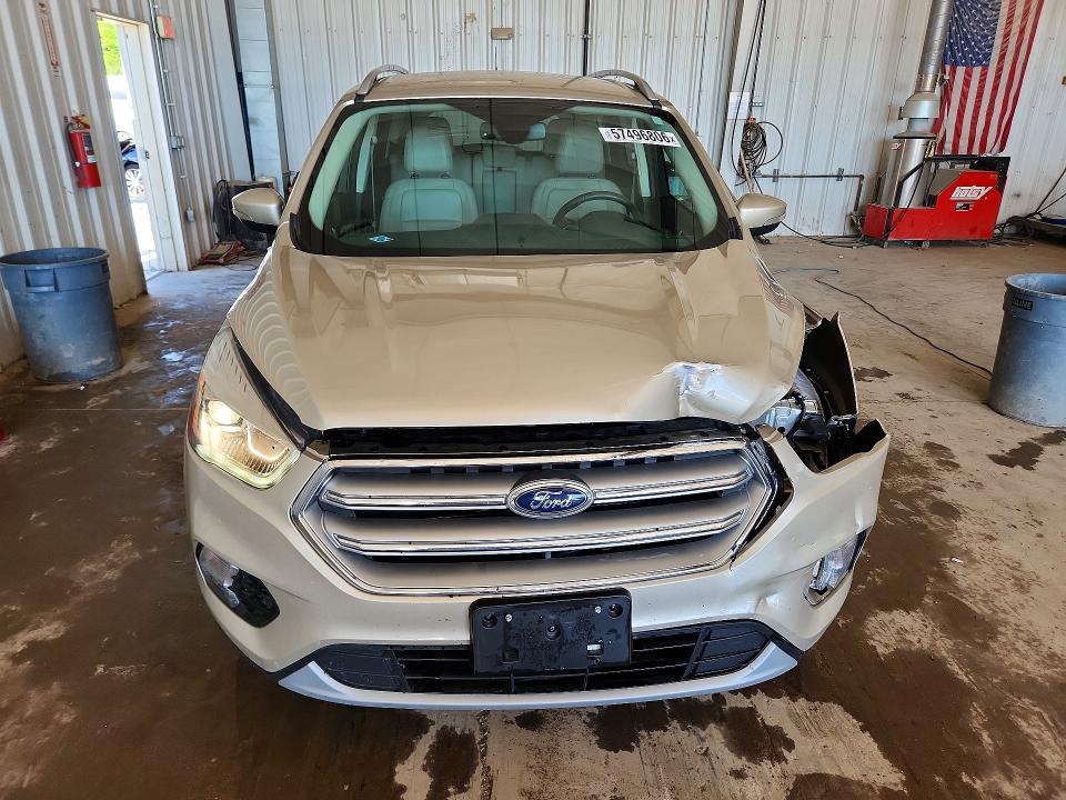 Продаж на аукціоні авто 2017 Ford Escape, vin: 1FMCU0J90HUB01571, номер лоту: 57496806