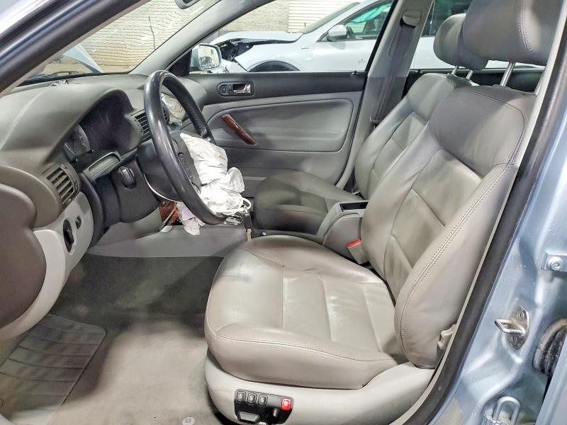 57155106 :رقم المزاد ، WVWTH63B12P231571 vin ، 2002 Volkswagen Passat مزاد بيع