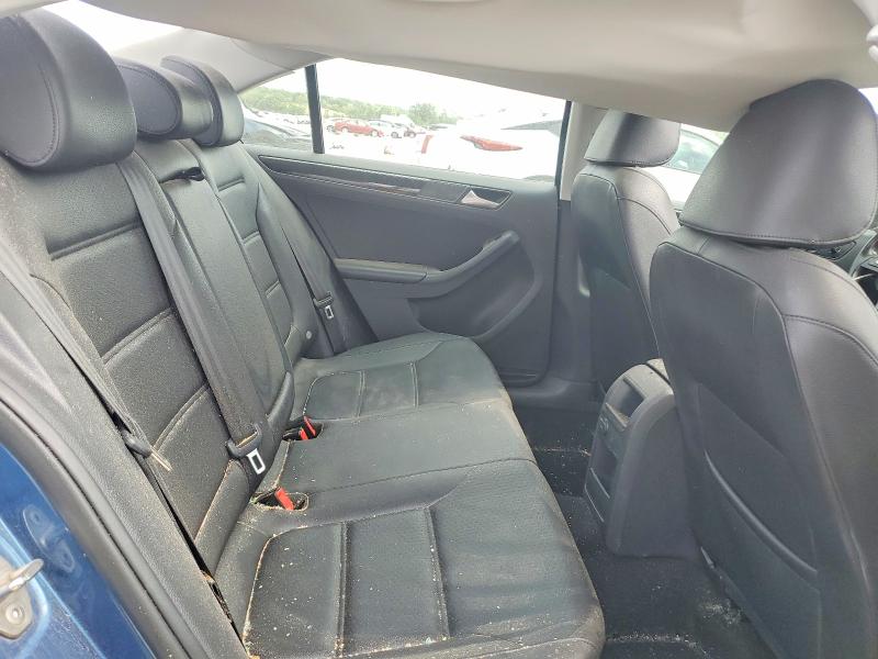 57182296 :رقم المزاد ، 3VWL17AJXHM268165 vin ، 2017 Volkswagen Jetta مزاد بيع