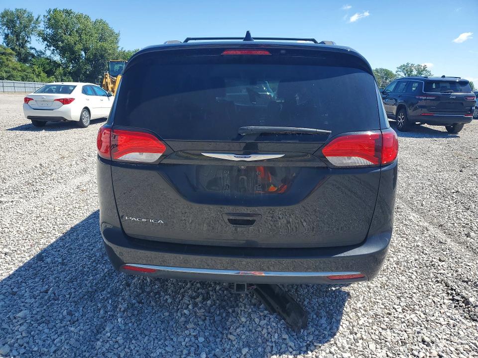 57656856 :رقم المزاد ، 2C4RC1EG9JR228497 vin ، 2018 Chrysler Pacifica مزاد بيع